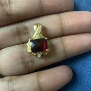 19k gold diamonds and natural garnet pendant